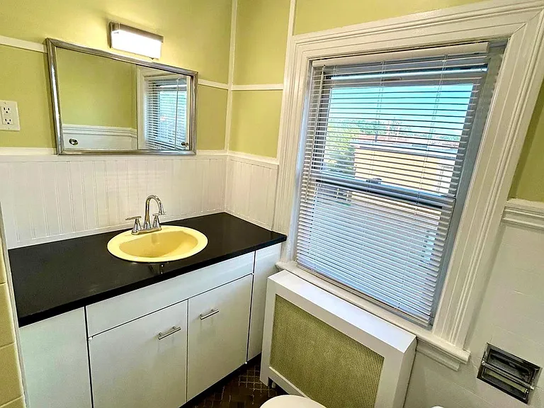 555 Lloyd Ave — Photo 19