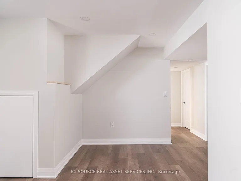 46 Louise Ln #LOWER — Photo 15