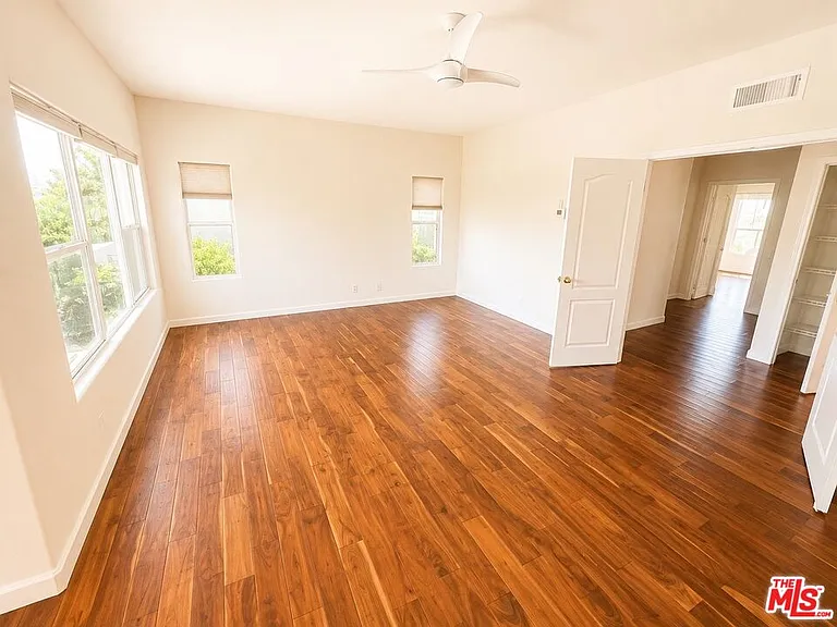 7371 Westcliff Dr — Photo 11