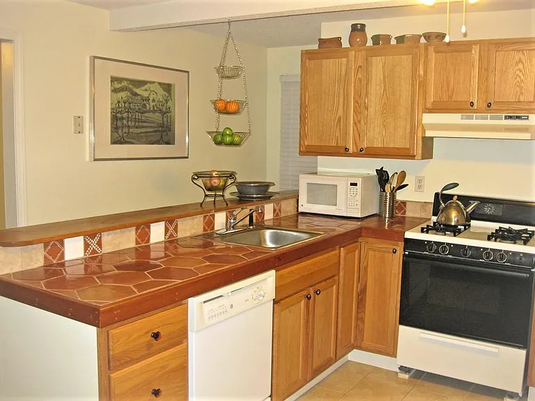 41 Pearl St #1 — Photo 5