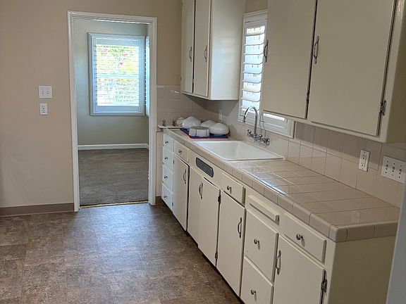 4th image of 17986 E Copperopolis Rd