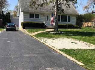 5508 Pershing Ave, Downers Grove, IL 60515