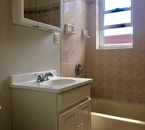 5th image of 285 Lincoln Ave APT 21