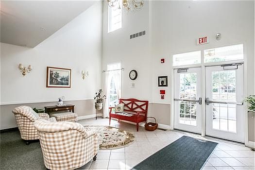 3rd image of 300 Victoria Gardens Dr