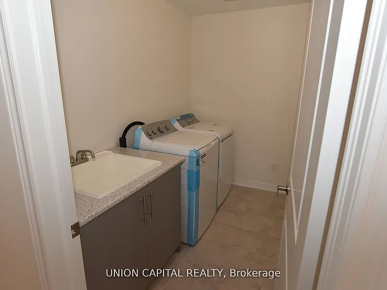 1378 Davis Loop N — Photo 13