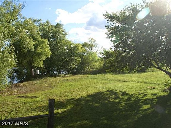 4th image of 126 Pocono Pl