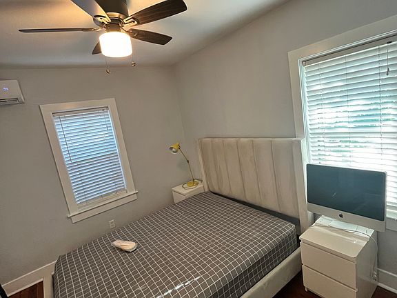 2nd image of 1120 NW 17th Ave #1