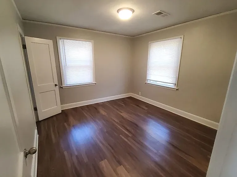 3994 Oak Cliff Rd — Photo 9