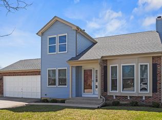 4 Century Ct, Lake Zurich, IL 60047