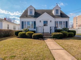6 Jefferson St, Somerville, NJ 08876