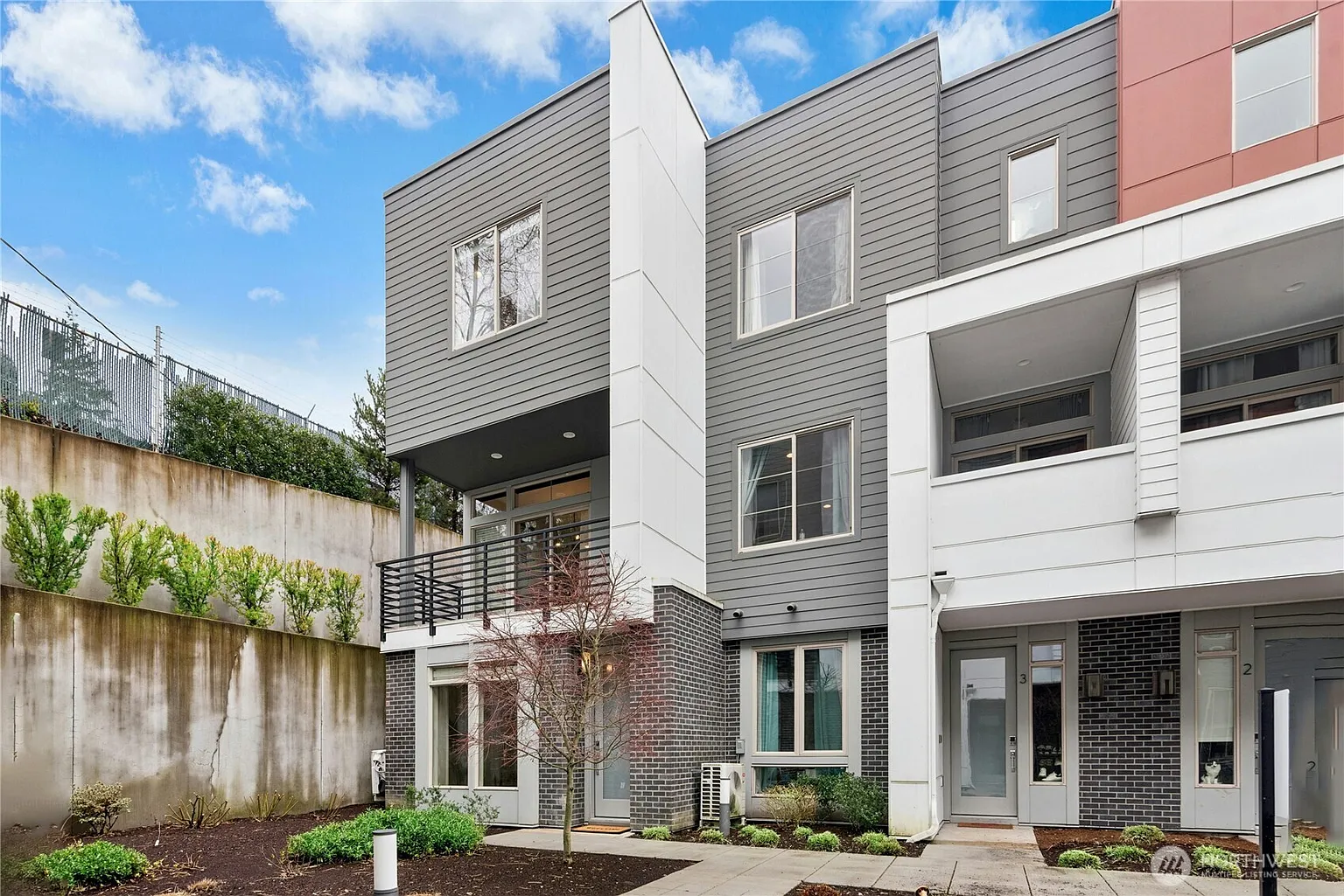 11416 117th Lane NE #E004 photo 1