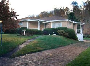 12500 Adams Dr, Irwin, PA 15642