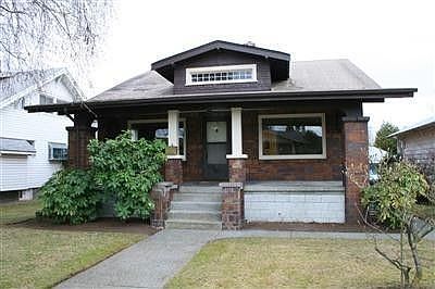 1st image of 305 F St SE