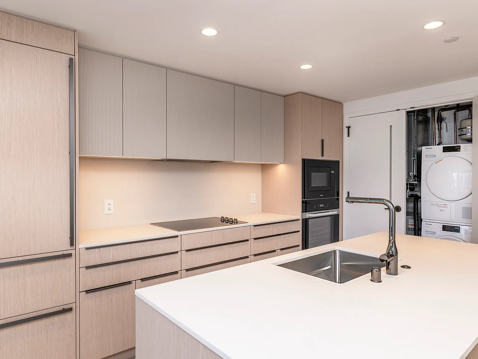 1 bed, 750 sqft, $4,900 — Photo 1
