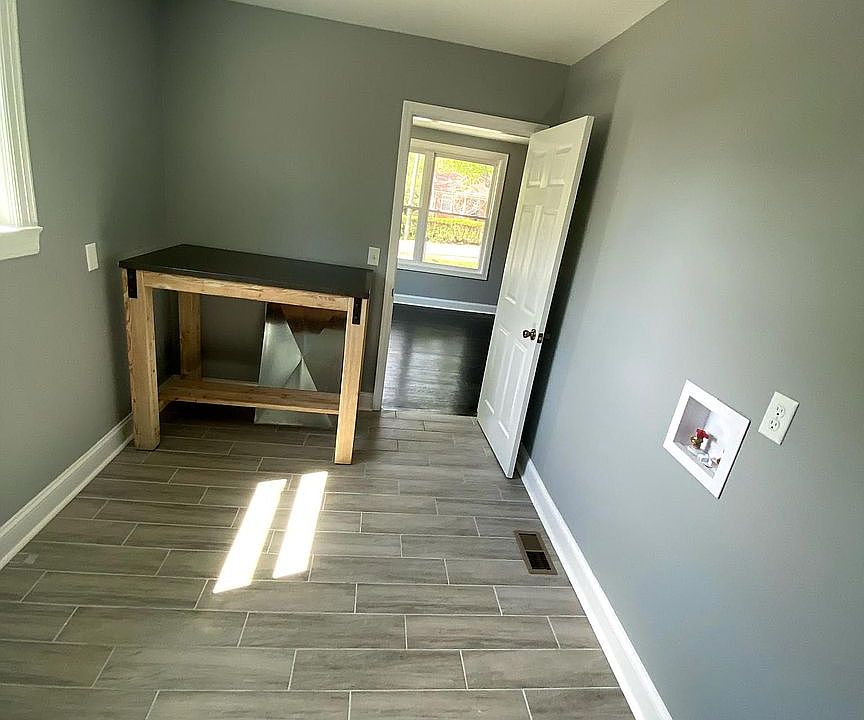1st image of 2100 Fremont Ave