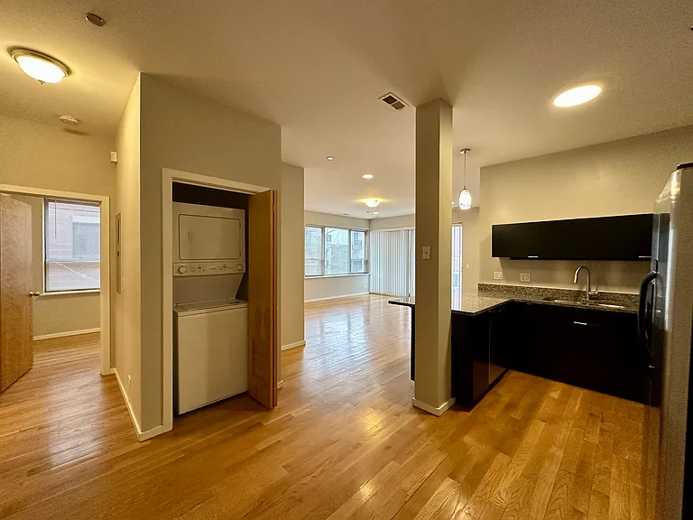 2157 N Damen Ave #201 — Photo 4