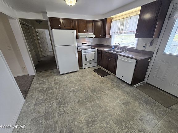 3rd image of 208 W Peale Ave