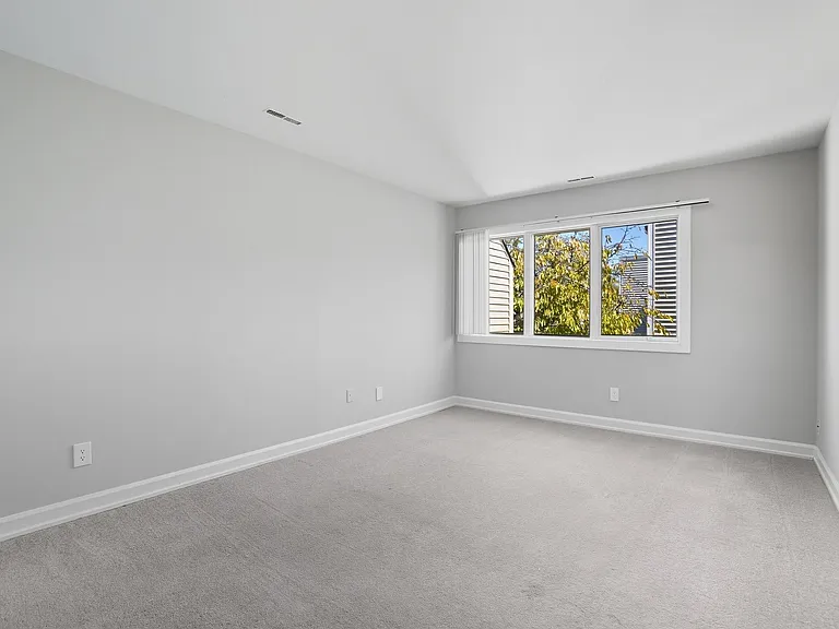 Candlelite Apartments — Photo 16