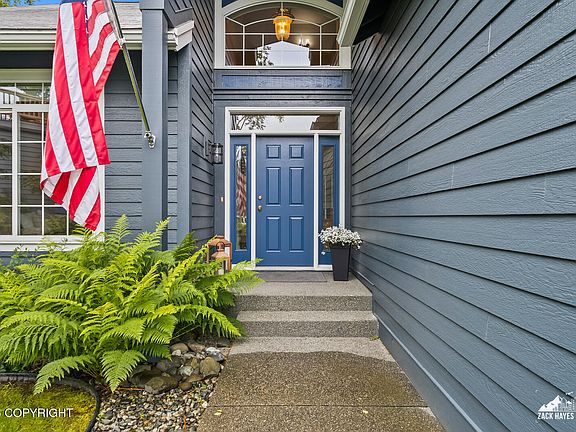 2nd image of 16140 Bridgewood Cir