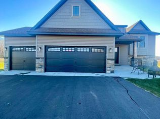 8259 383rd St, North Branch, MN 55056