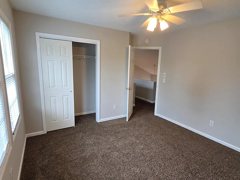 549 Mountain Lake Dr — Photo 16