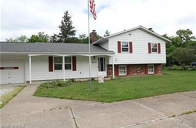 3rd image of 8937 Jackson St