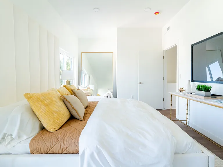 New Sky Highland Townhomes — Photo 13