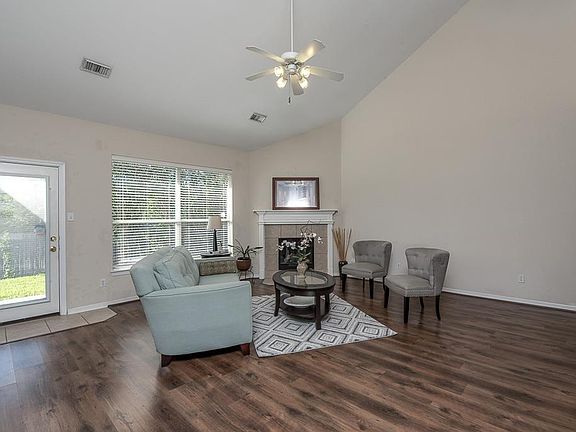4th image of 14027 Abbey Ln