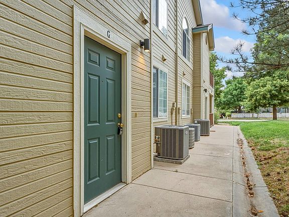 2nd image of 3002 W Elizabeth St #21G