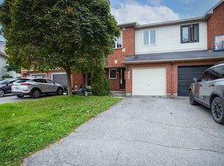 5953 Pineglade Cres #1, Ottawa, ON K1W1G9