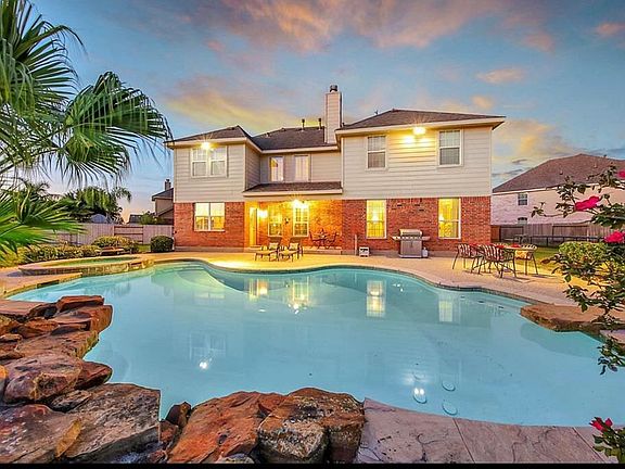 2nd image of 10803 Lake Raven Ct