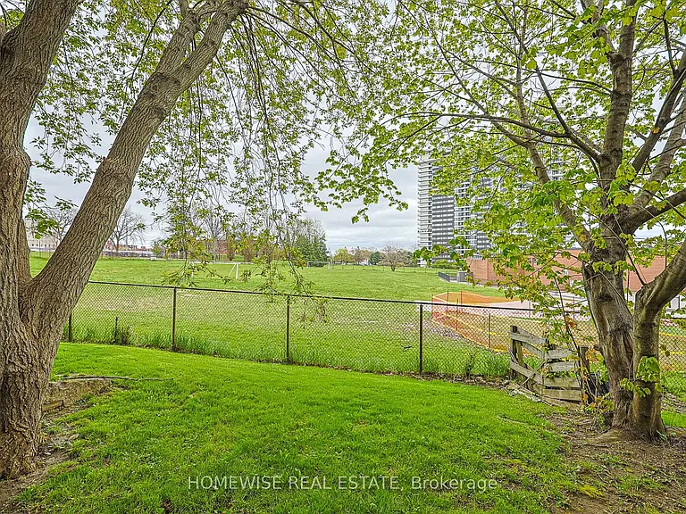 1350 Winding Trl #40 — Photo 41