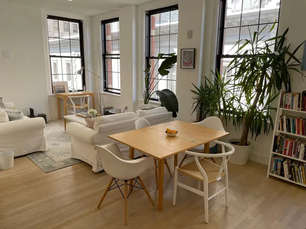 32 Custom House St, Providence, RI 02903