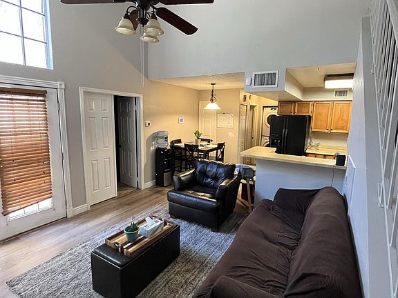 4th image of 602 N May St Unit 54