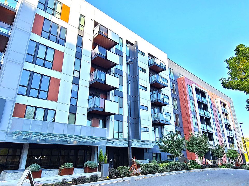 1st image of 1085 103rd Ave NE APT 324