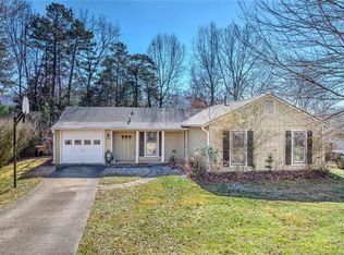 90 Stoney Hill Ct, Asheville, NC 28804