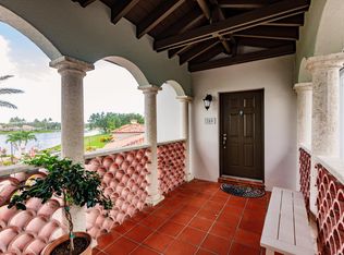 3150 Village Walk Cir #200, Naples, FL 34109