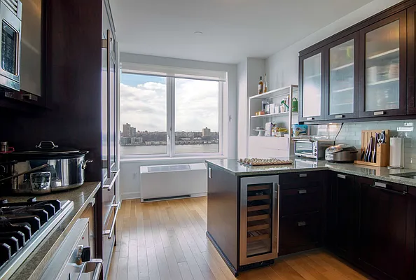 Rented by BLU Real Estate | media 9