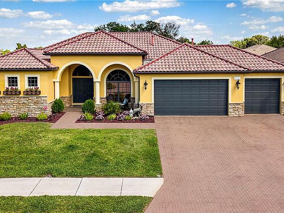 3rd image of 6216 Yellow Wood Pl