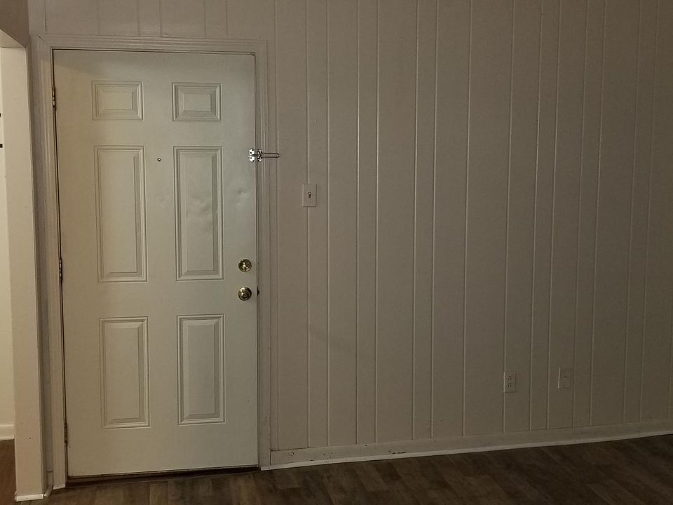 1st image of 420 S Maple St