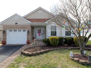 8 Bolton Ct, Toms River, NJ 08757
