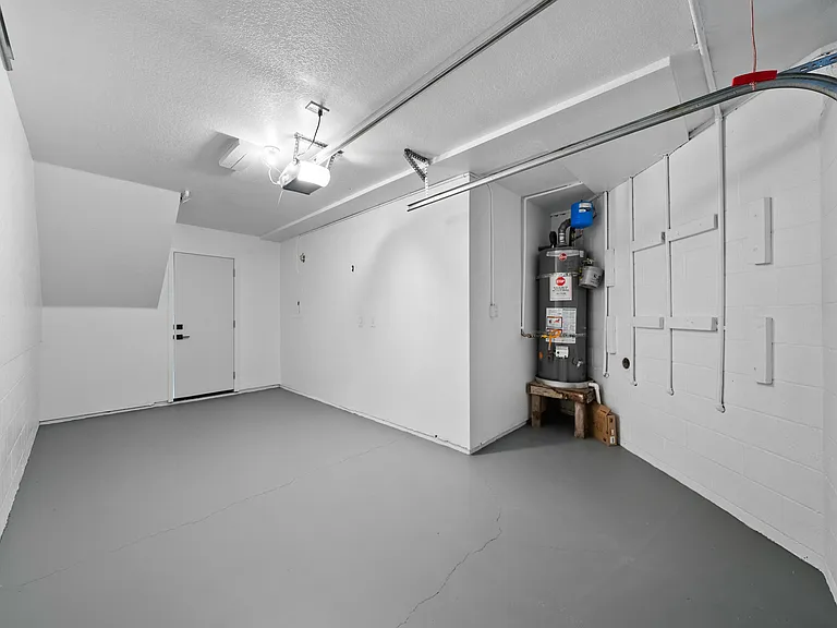 1101 Colusa St #2 — Photo 34