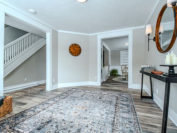 4th image of 518 Rauth St