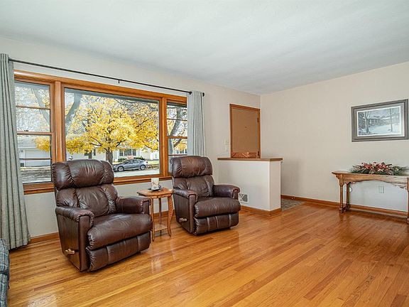 5th image of 9150 Grace Pl