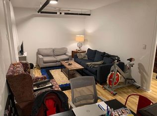 1052 W Thorndale Ave, Chicago, IL 60660