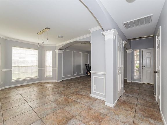 4th image of 19706 Windmoor Ct