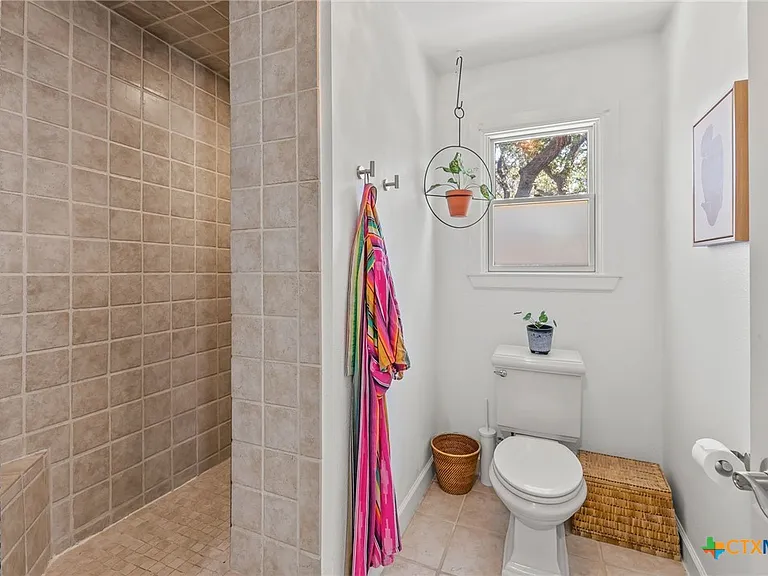 1113 W Oltorf St — Photo 18