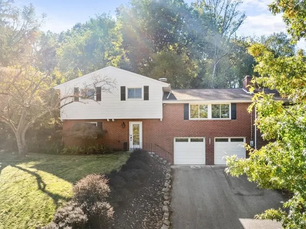 113 Skylark Dr, Glenshaw, PA 15116