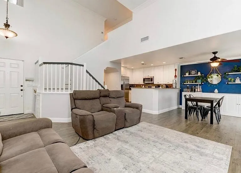 1298 El Mercado Way #D — Photo 17