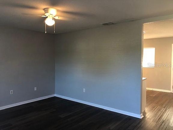 5th image of 4055 Jenny Dr